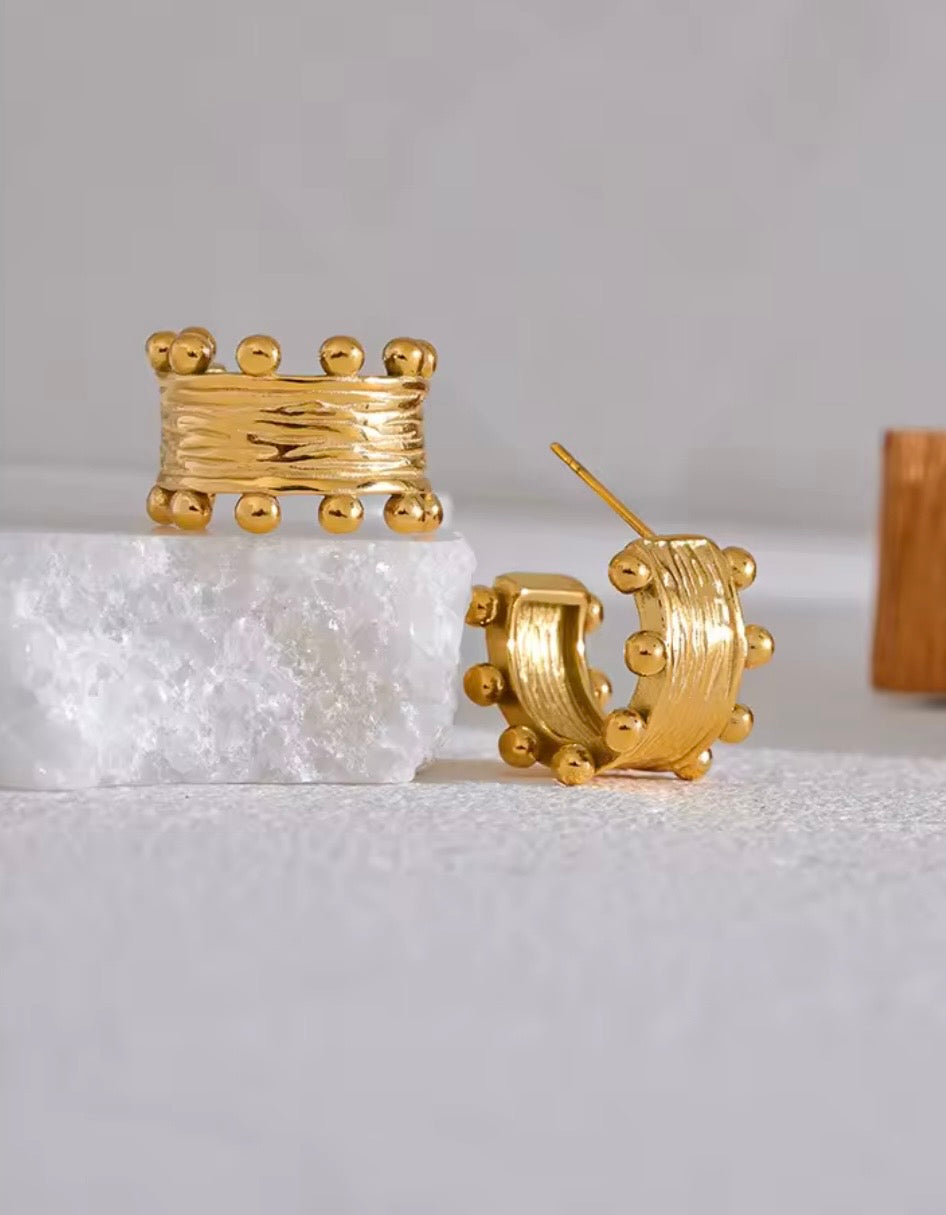 C shape hoop earrings 18k Gold plated