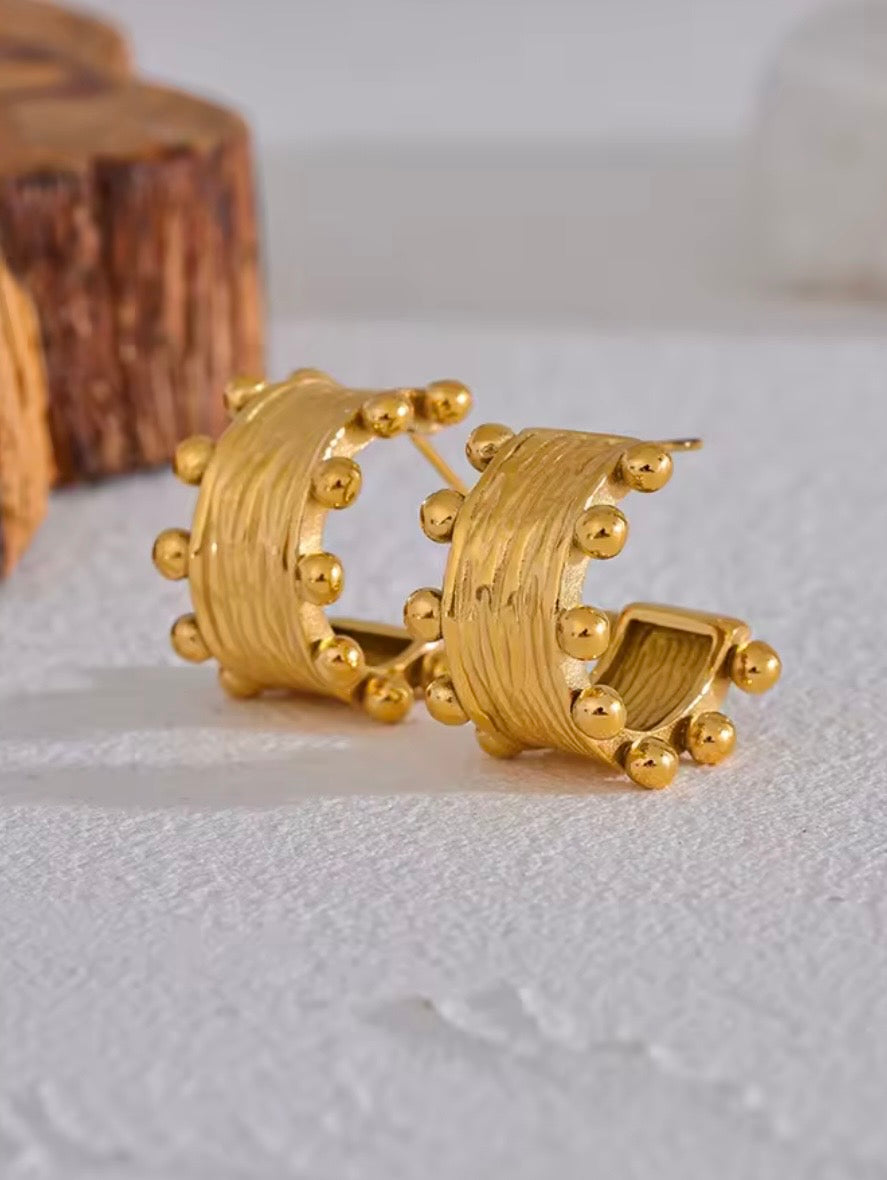 C shape hoop earrings 18k Gold plated