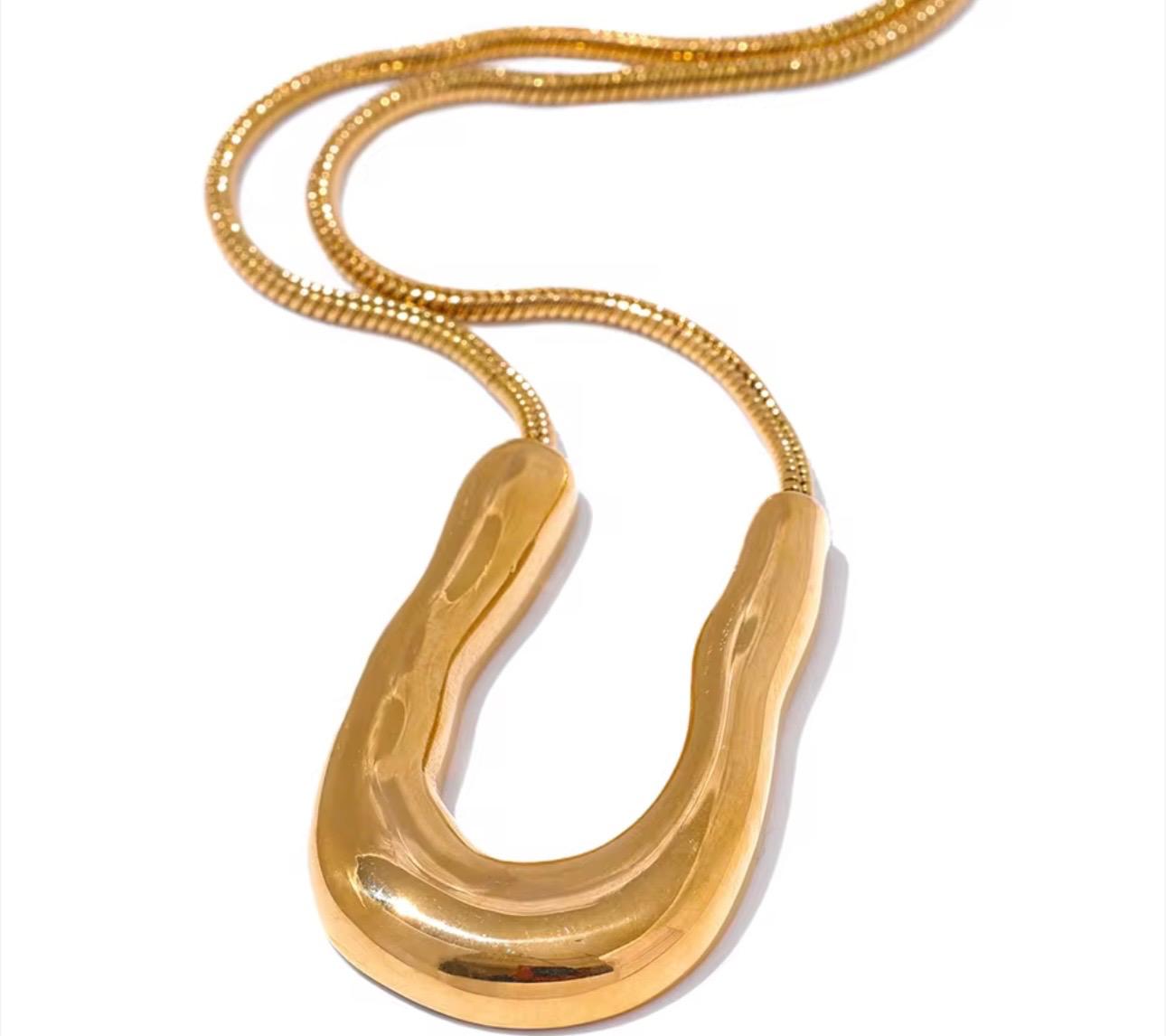 Gold Horseshoe Pendant Necklace