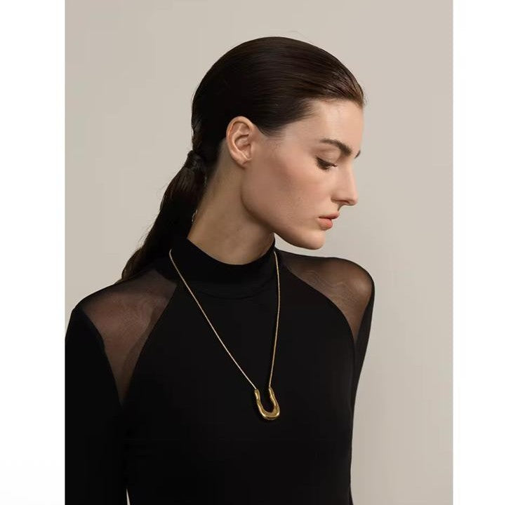 Gold Horseshoe Pendant Necklace